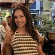 Imparto clases de inglés para todas las edades, desde el nivel A1 hasta el nivel B2. Mi nivel actual de inglés es un C1.